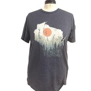 Wisconsin State Tshirt Women’s‎ Size L